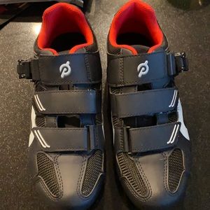 Nearly new women’s peloton shoes